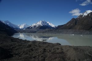 Glacier, lake and mini-icebergs